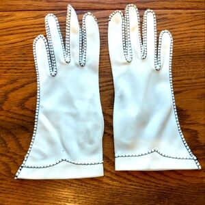 VINTAGE Detailed Stitched Ivory And Black Gloves AMERDO Nylon By Von Root